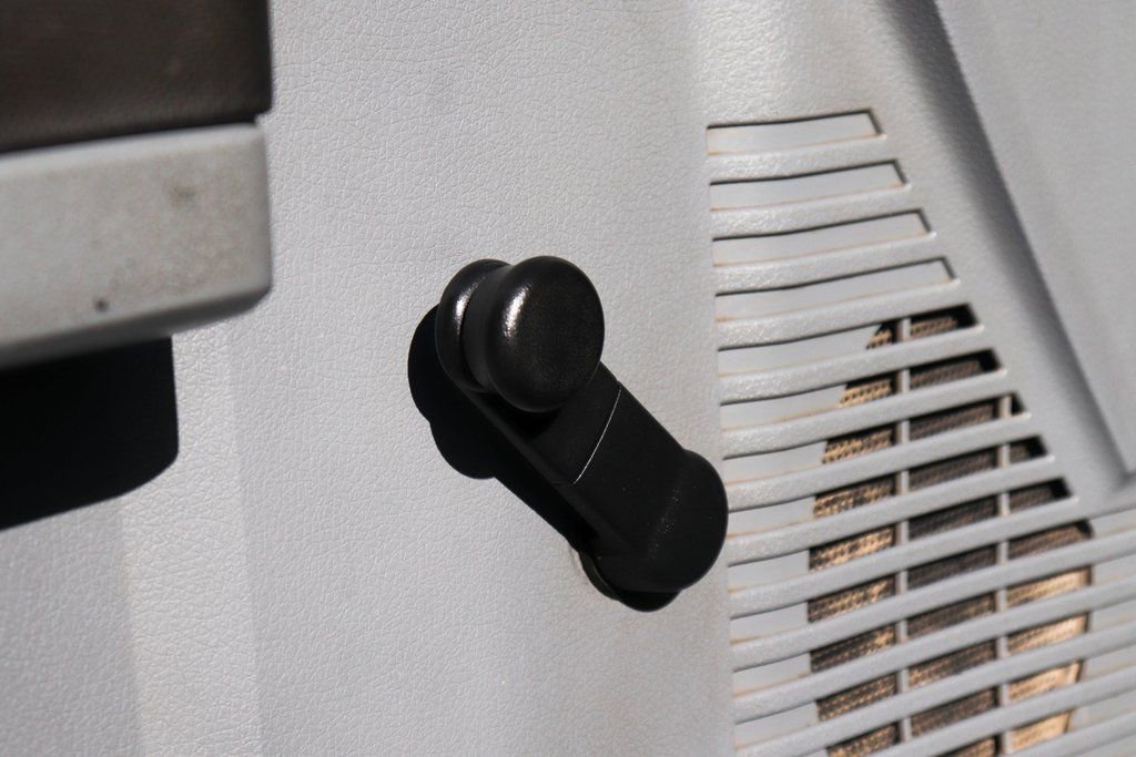 Used 2015 Ford F550 2WD Regular Cab Super Duty image 16