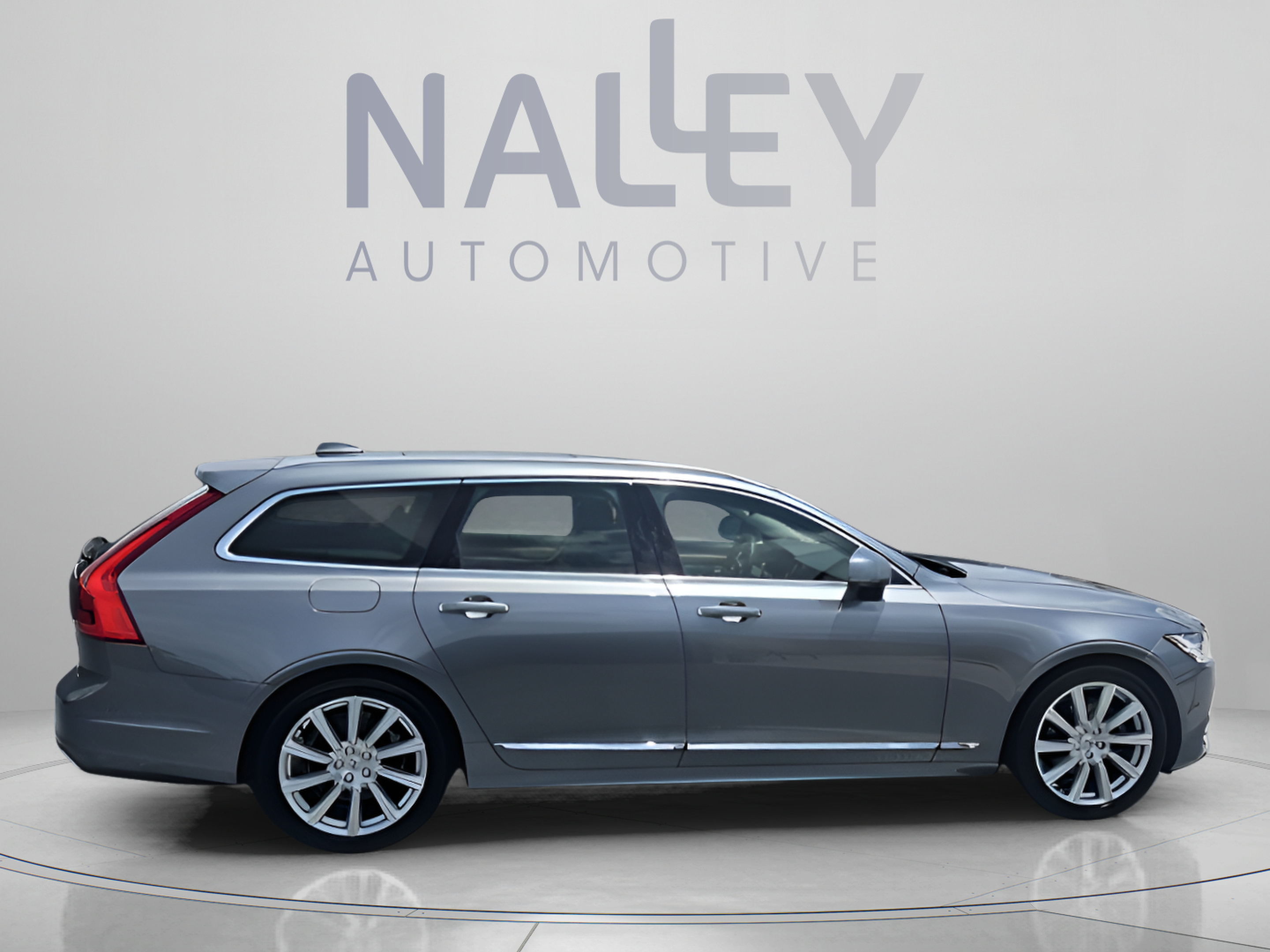 Used 2019 Volvo V90 T5 Inscription FWD image 6