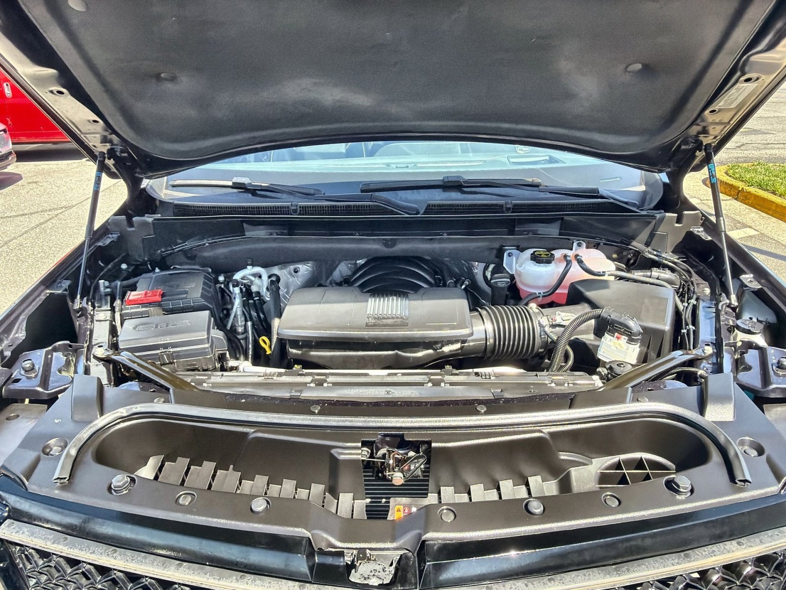 Used 2024 Cadillac Escalade ESV Sport w/ LPO, ONYX Package image 29