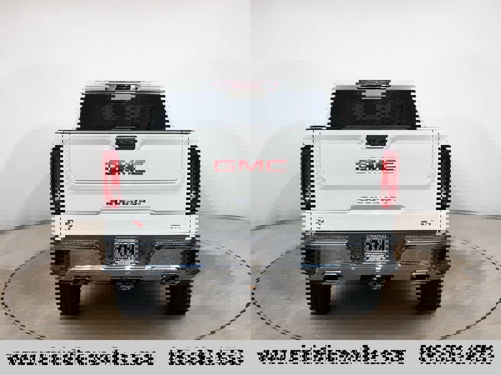 Used 2023 GMC Sierra 1500 SLT w/ SLT Premium Package image 4