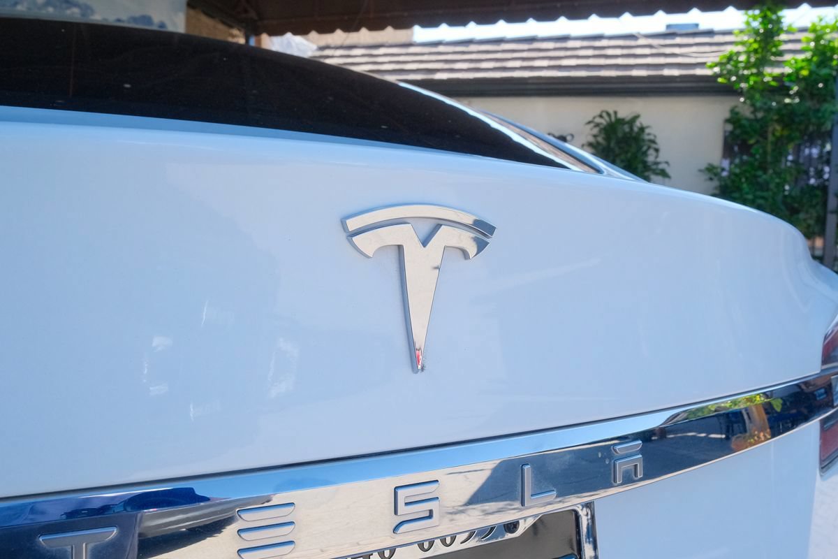 Used 2015 Tesla Model S 70 RWD image 43