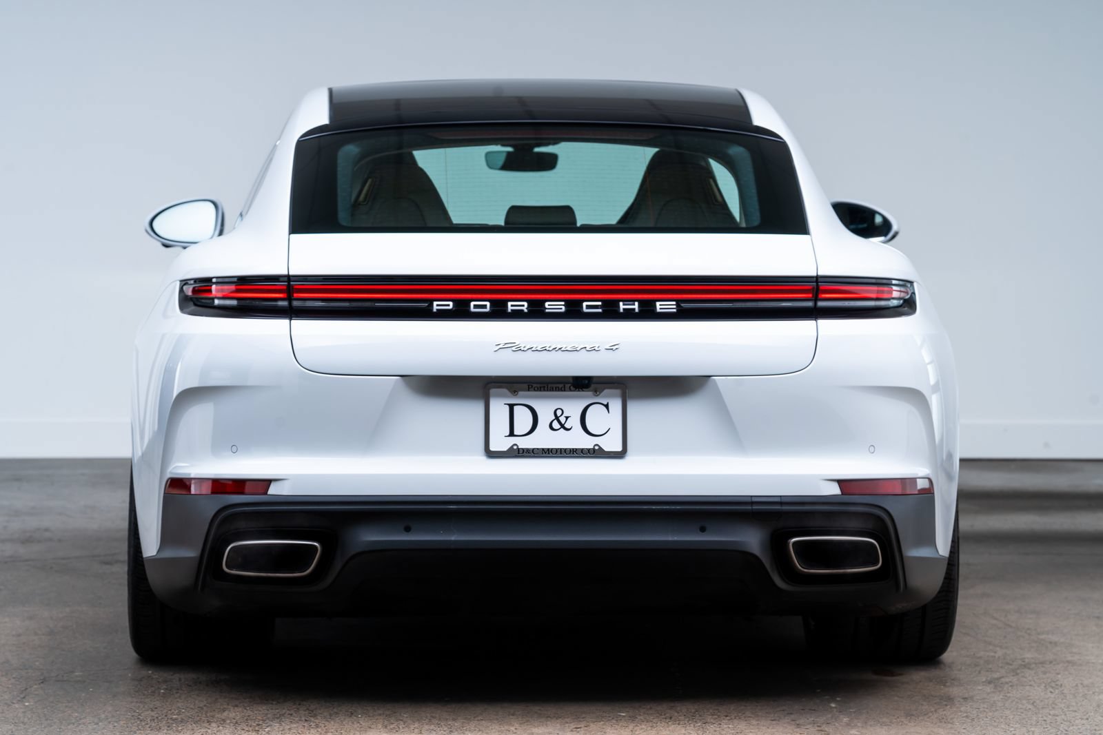 Used 2024 Porsche Panamera 4 w/ Premium Package AWD/4WD image 5