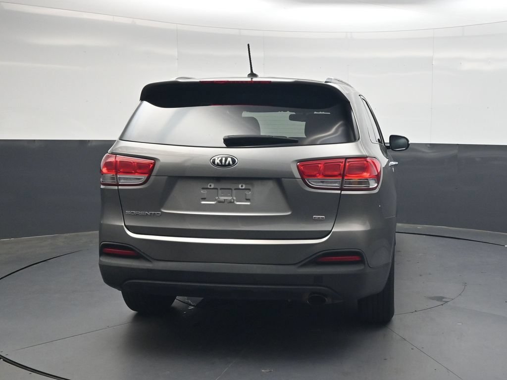 Used 2017 Kia Sorento AWD image 12