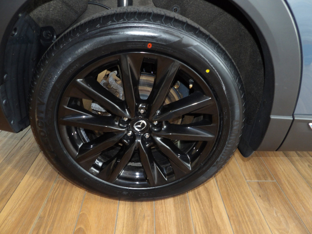 Certified 2023 MAZDA CX-9 Carbon Edition image 5