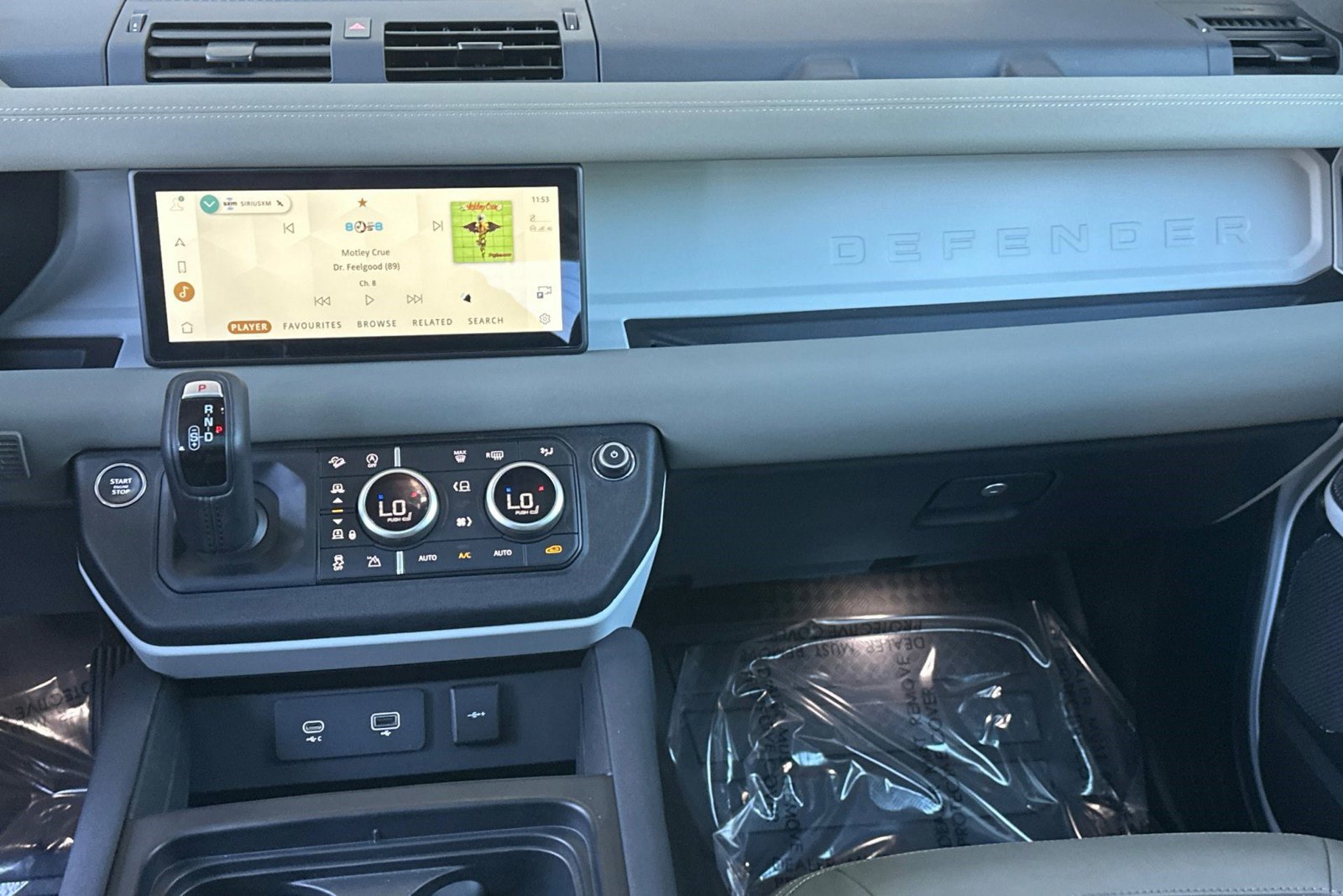 Certified 2023 Land Rover Defender 110 SE image 28