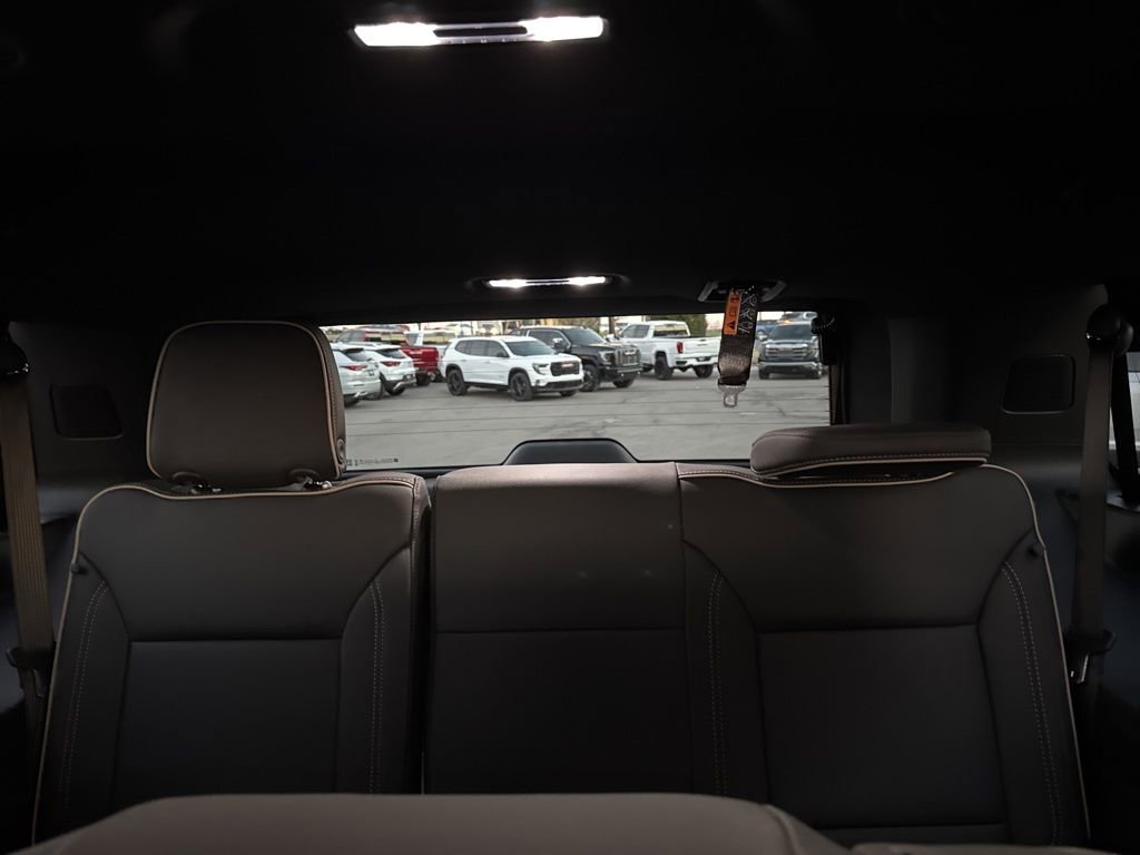 New 2026 GMC Yukon Elevation image 32