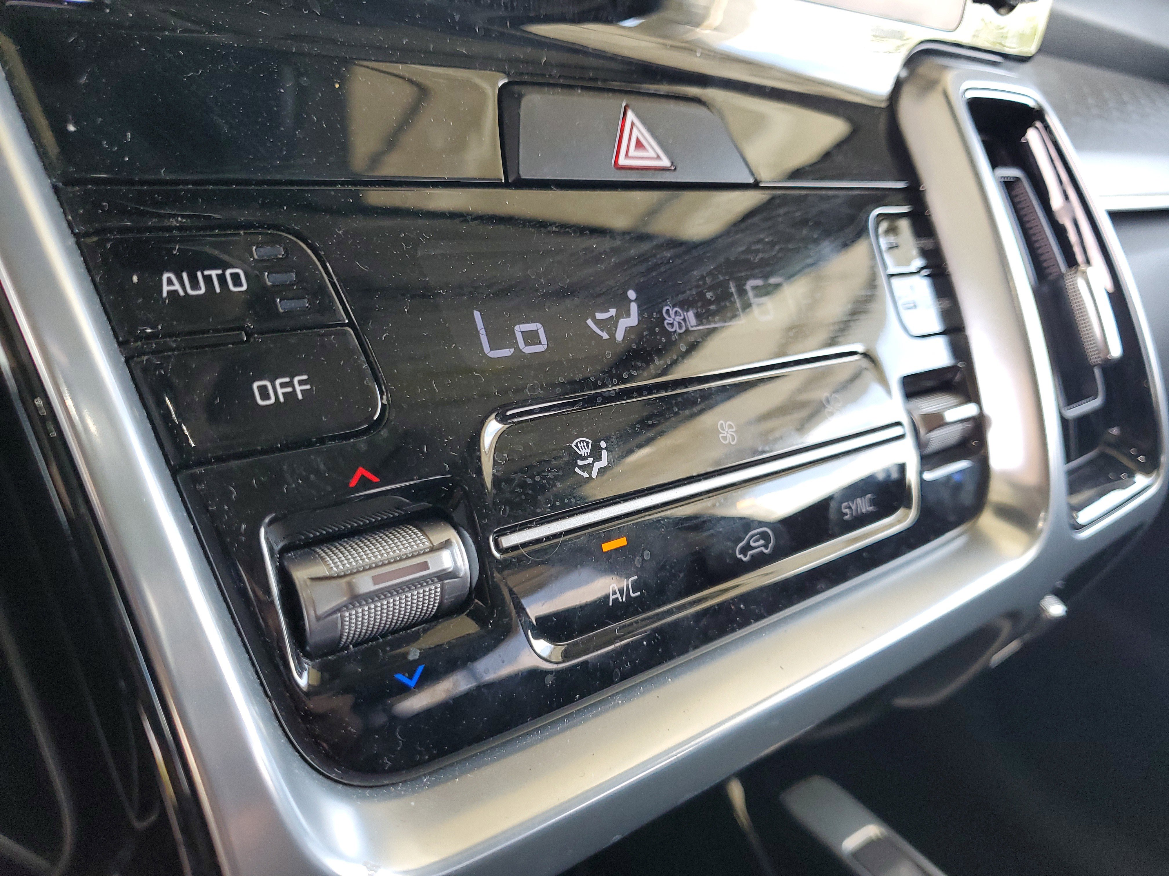 Used 2023 Kia Sorento SX image 27