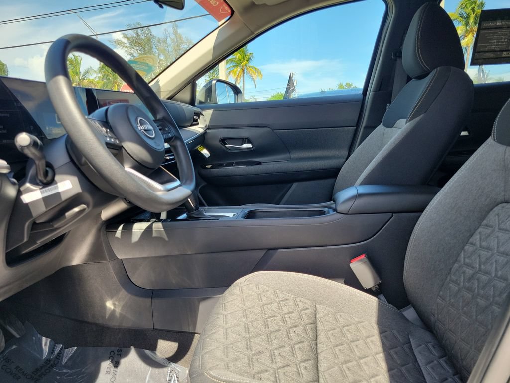 Certified 2026 Nissan Kicks SV w/ Charging Package FWD image 23