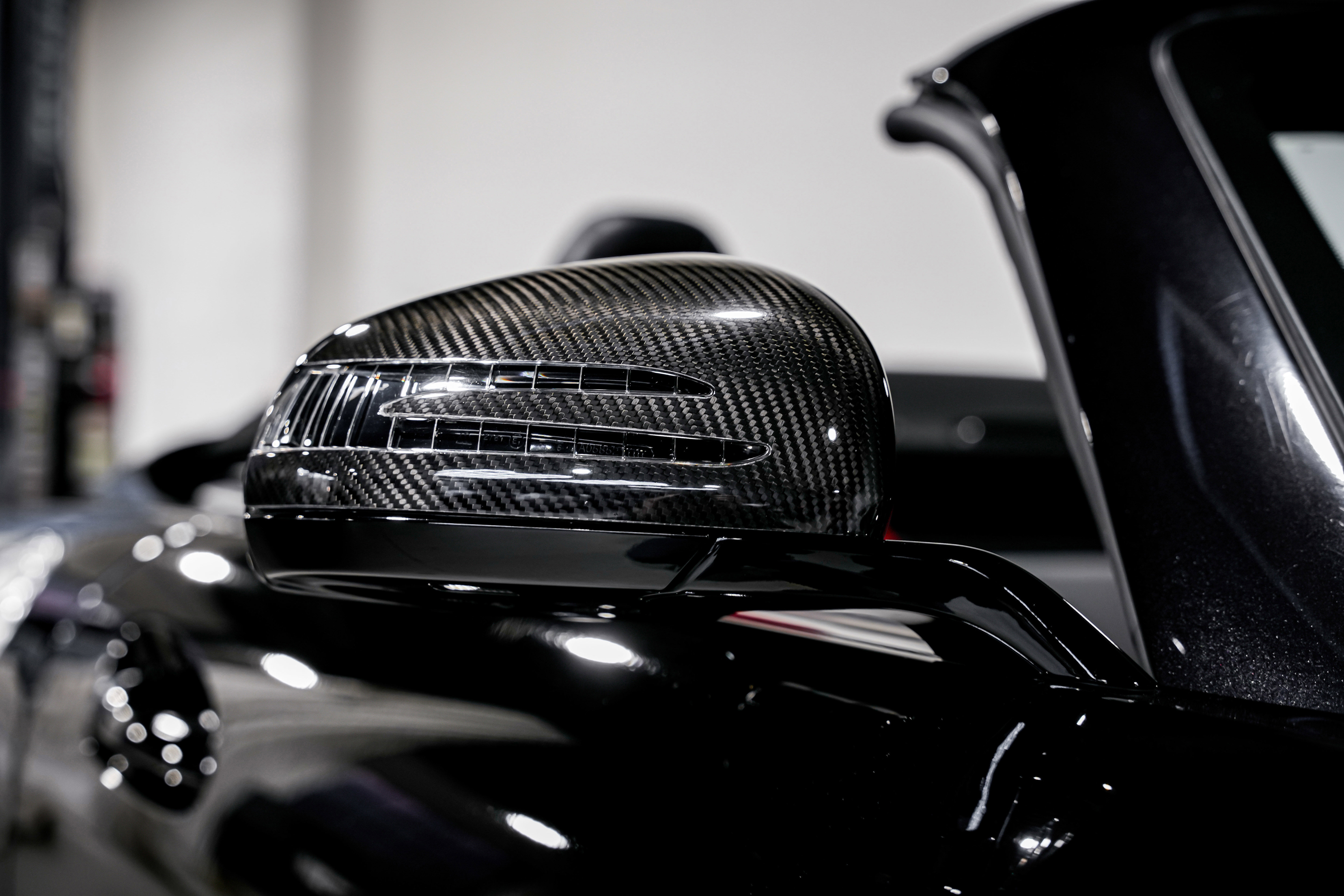 Used 2012 Mercedes-Benz SLS AMG Roadster image 34