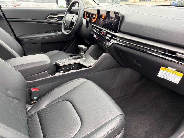 Certified 2026 Kia Sportage EX w/ EX Panorama Roof Package FWD image 22