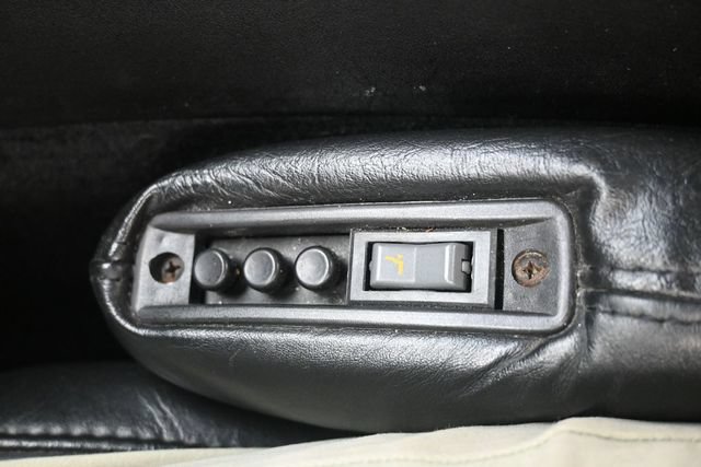 Used 1990 Chevrolet Corvette Convertible RWD image 12