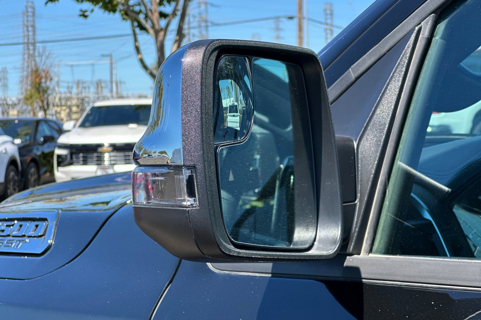 Used 2025 RAM 1500 Laramie image 54