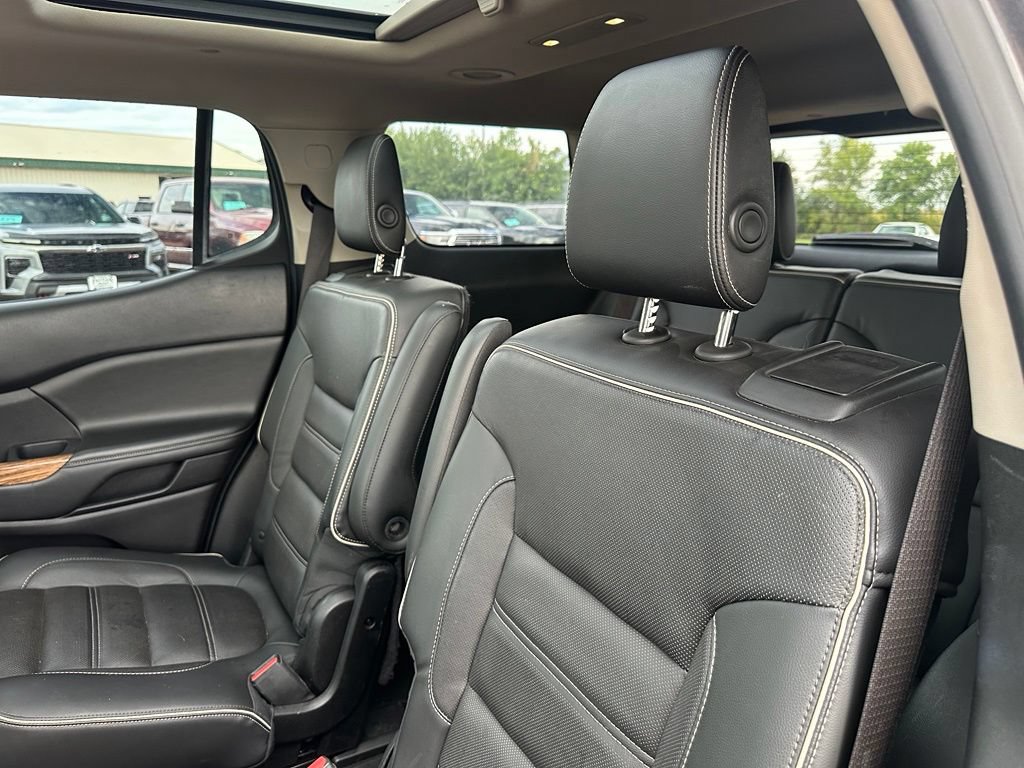 Used 2017 GMC Acadia Denali w/ Technology Package AWD/4WD image 24