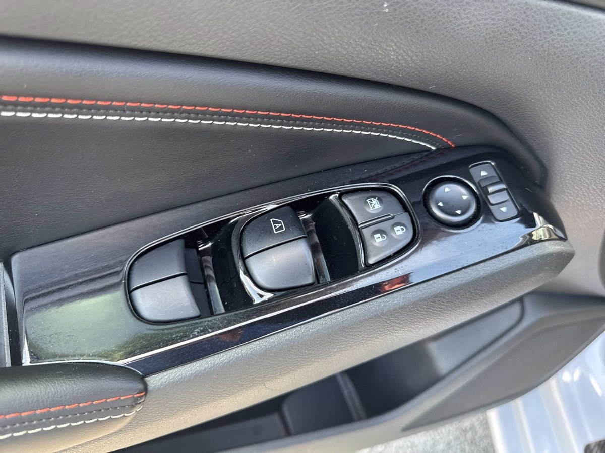 Used 2023 Nissan Altima 2.5 SR w/ SR Premium Package image 16