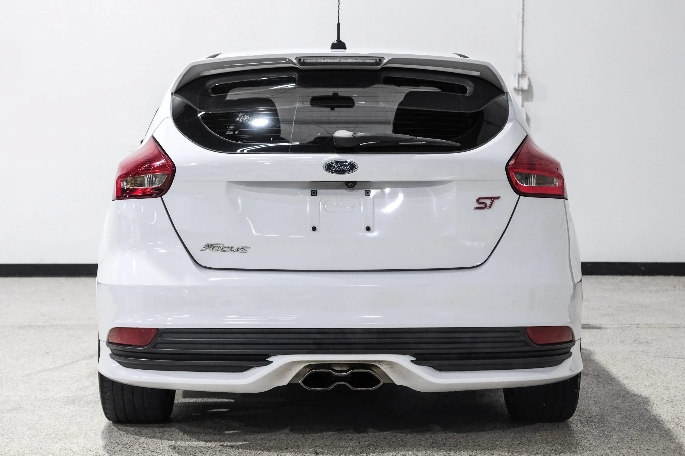 Used 2017 Ford Focus ST FWD image 7