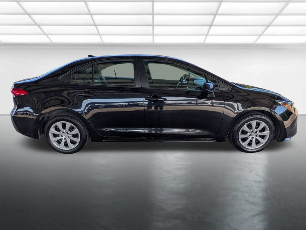 Used 2024 Toyota Corolla LE FWD image 28