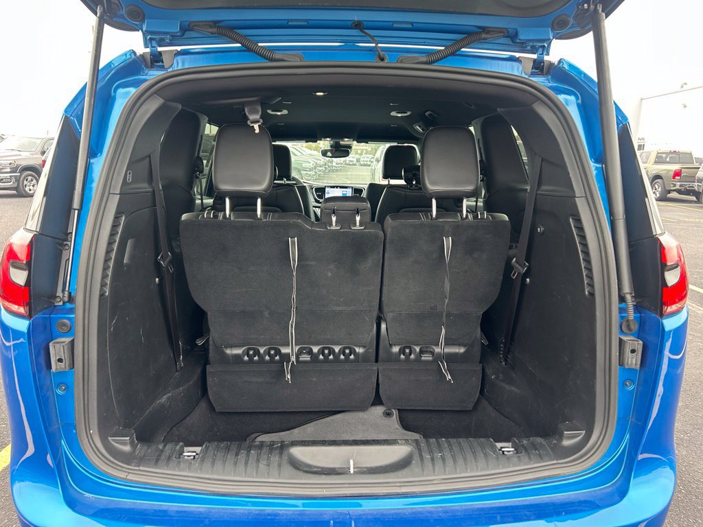 Used 2026 Chrysler Pacifica Select FWD image 8