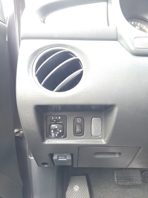 Used 2006 Mitsubishi Outlander LS image 10