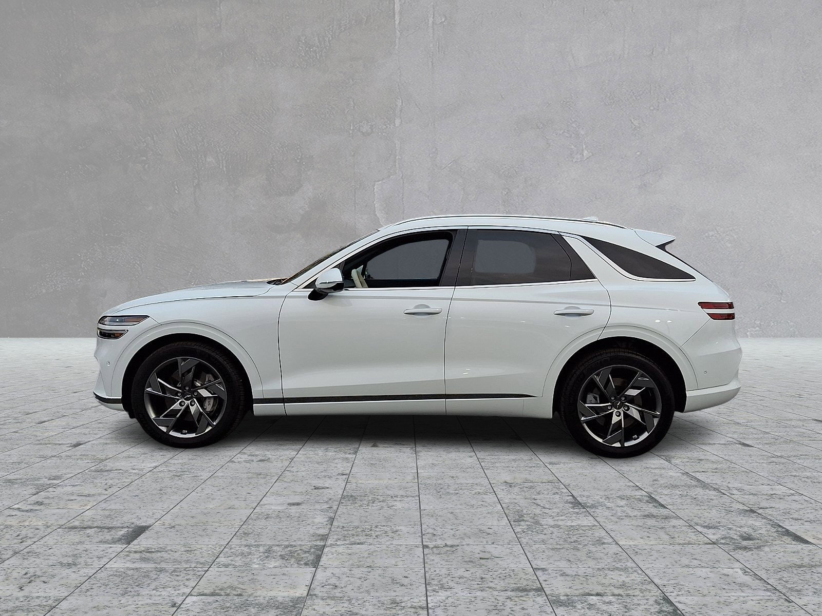 Certified 2025 Genesis Electrified GV70 image 6