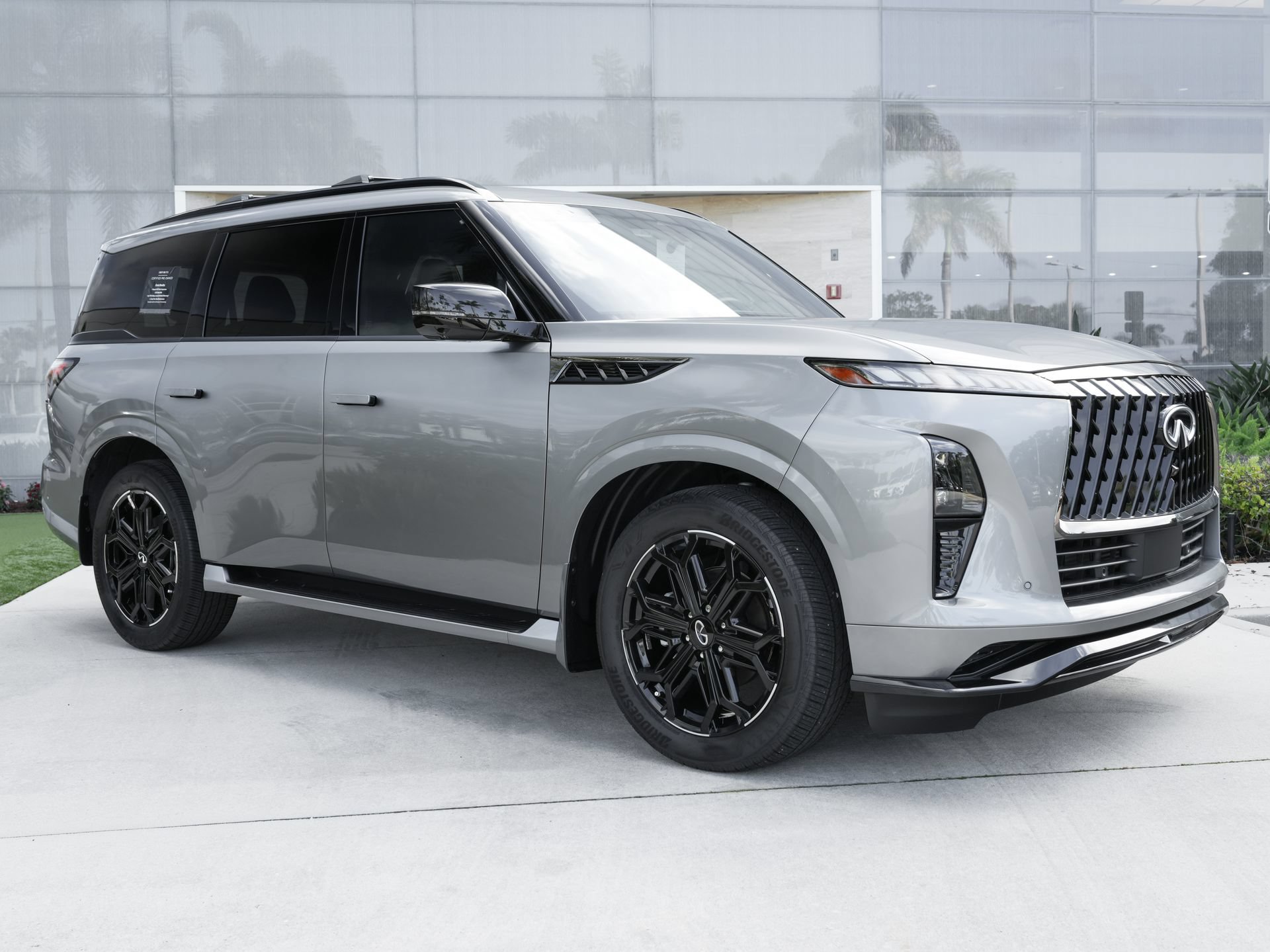 Certified 2026 INFINITI QX80 4WD w/ Sport Exterior Package image 3
