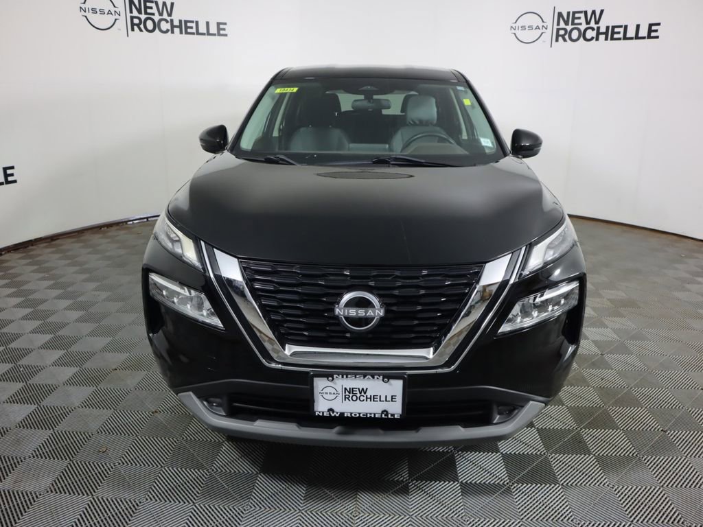 Used 2022 Nissan Rogue SV AWD/4WD image 2