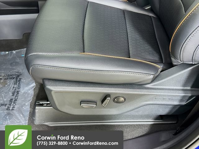 New 2026 Ford F250 Lariat w/ Black Appearance Package image 22