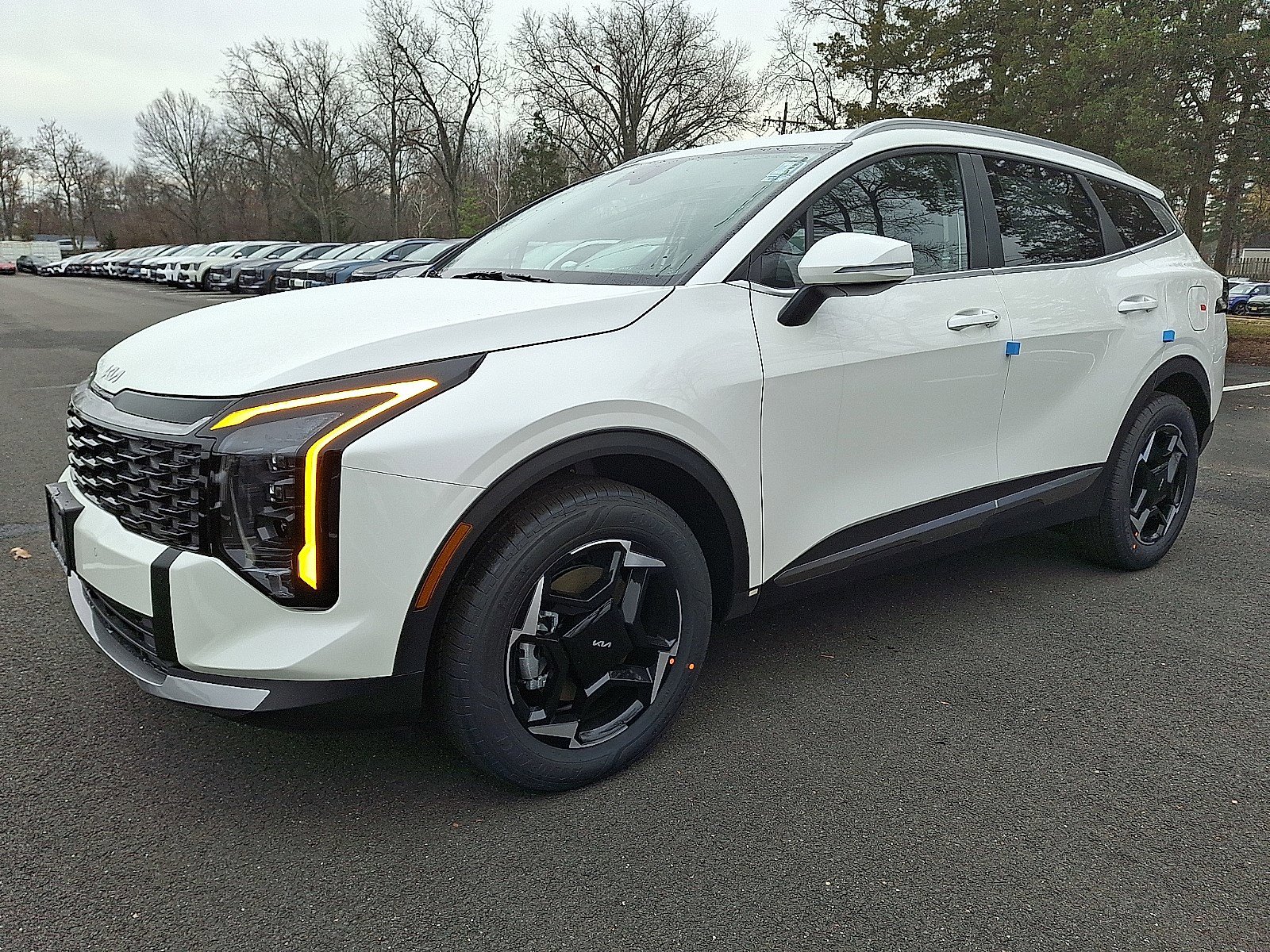New 2026 Kia Sportage EX AWD/4WD image 3