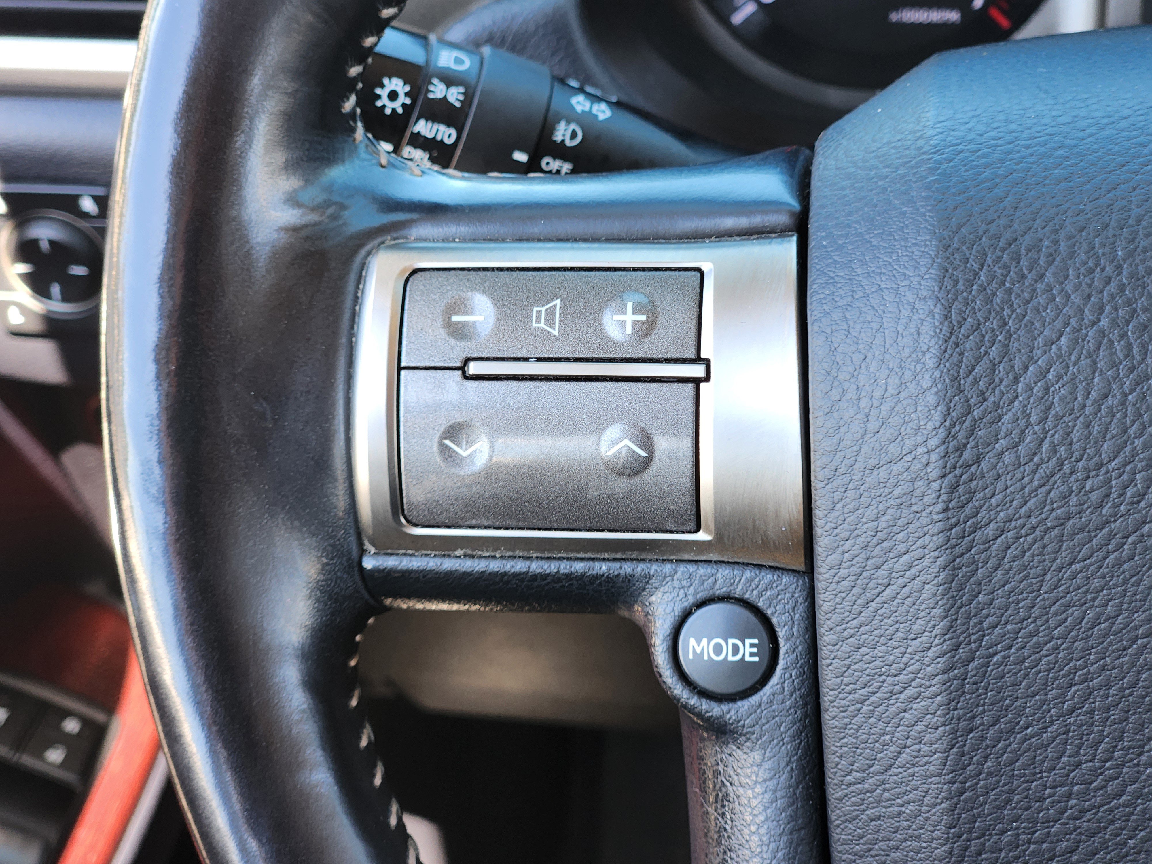 Used 2018 Lexus GX 460 Luxury w/ Preferred Accessory Package AWD/4WD image 28