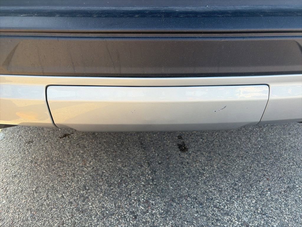 Used 2025 GMC Acadia Elevation image 23