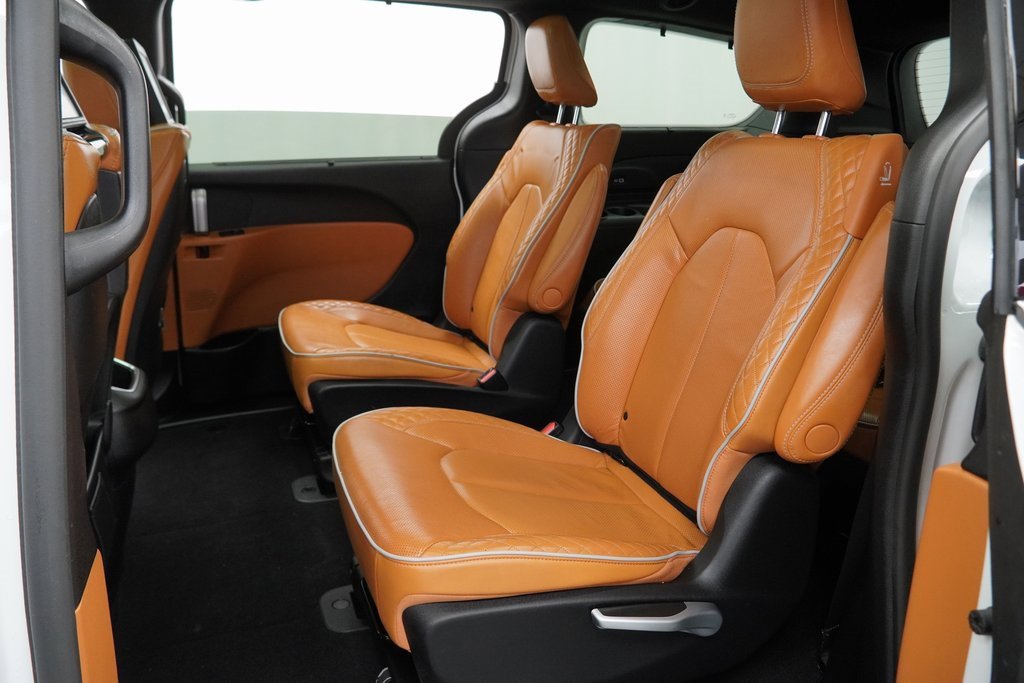 Certified 2021 Chrysler Pacifica Pinnacle image 20