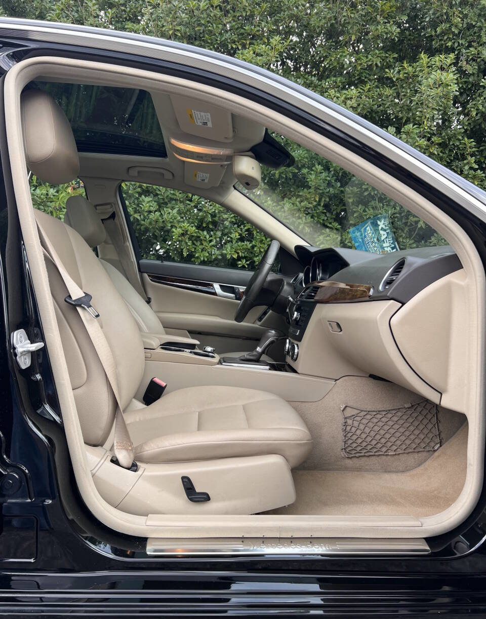 Used 2014 Mercedes-Benz C 250 Sedan image 17
