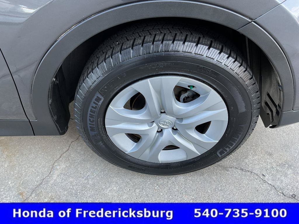 Used 2015 Toyota RAV4 LE AWD/4WD image 13
