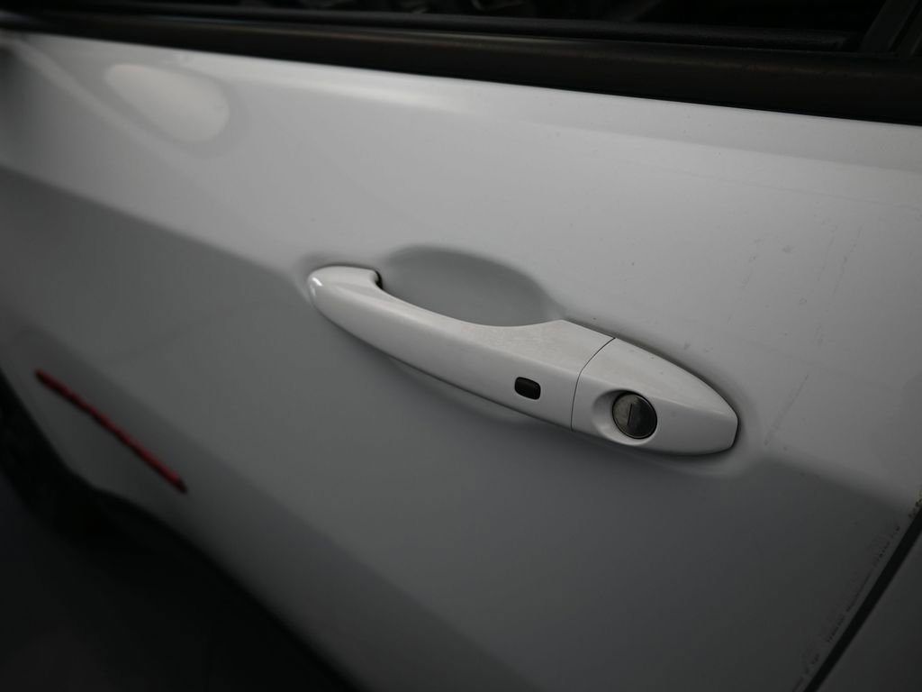 Used 2023 Jeep Compass Trailhawk image 32