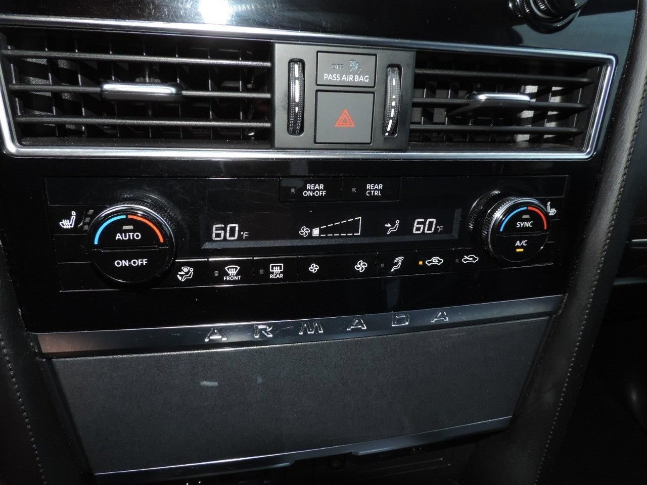Used 2022 Nissan Armada SV w/ SV Appearance Package RWD image 24