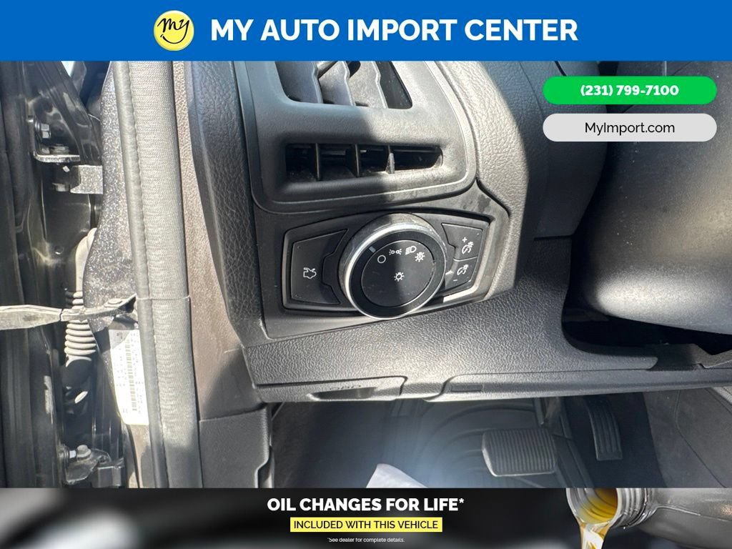 Used 2017 Ford Focus SE FWD image 14