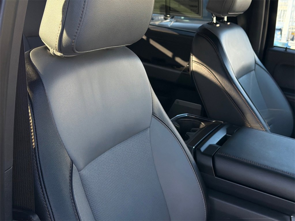 Used 2023 Ford F150 Lightning Lariat image 10