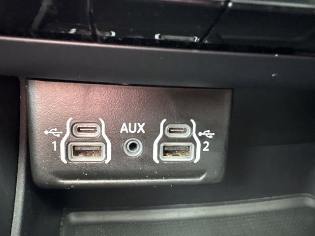 Used 2024 Dodge Durango GT AWD/4WD image 15