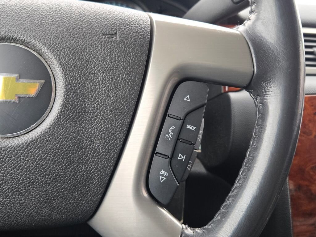 Used 2013 Chevrolet Avalanche LT w/ All-Star Edition image 26