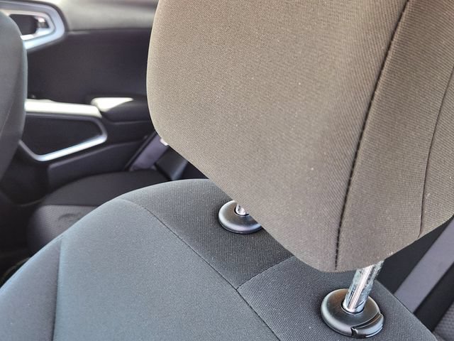 Certified 2025 Kia Soul LX w/ LX Technology Package FWD image 15