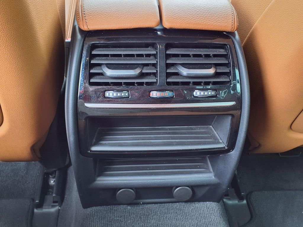 Used 2019 BMW 540i RWD image 16