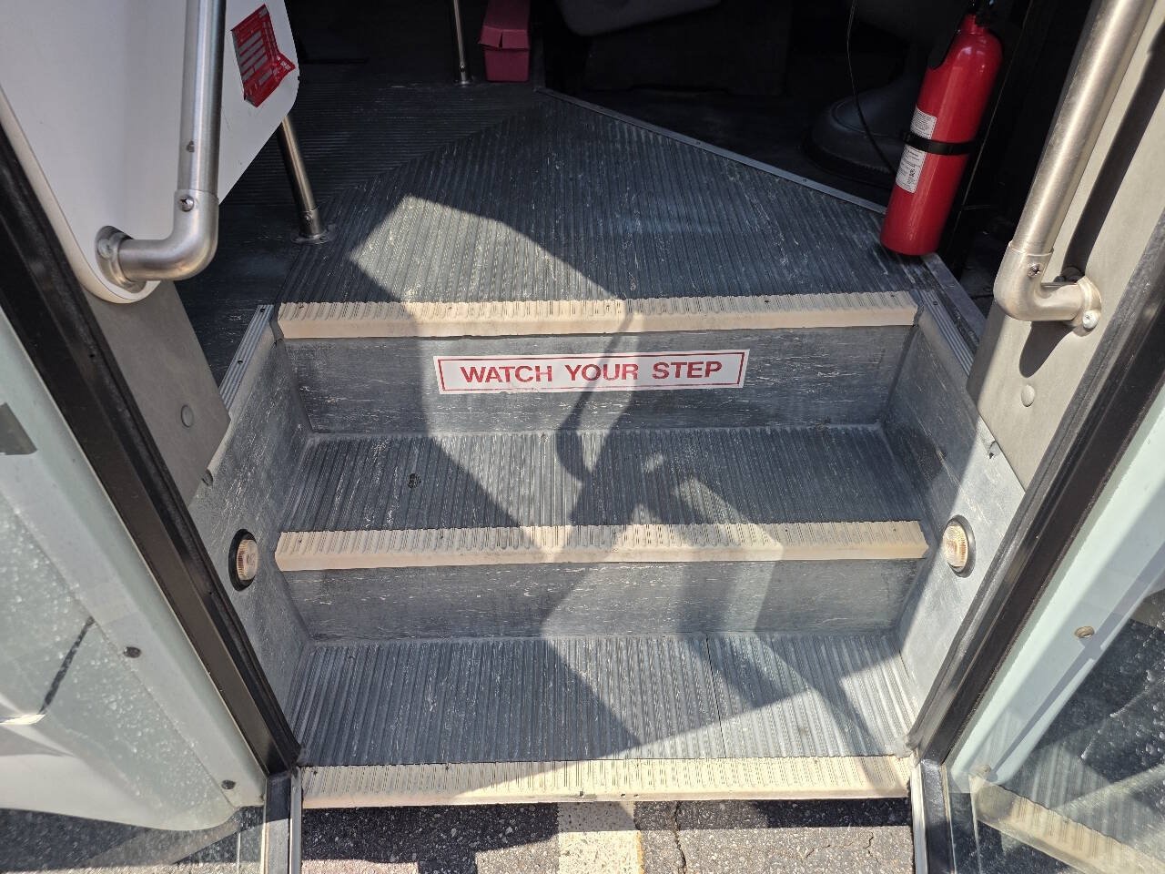 Used 2006 Ford E-450 and Econoline 450 RWD image 11
