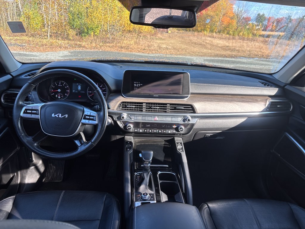 Certified 2022 Kia Telluride EX w/ EX Premium Package AWD/4WD image 12