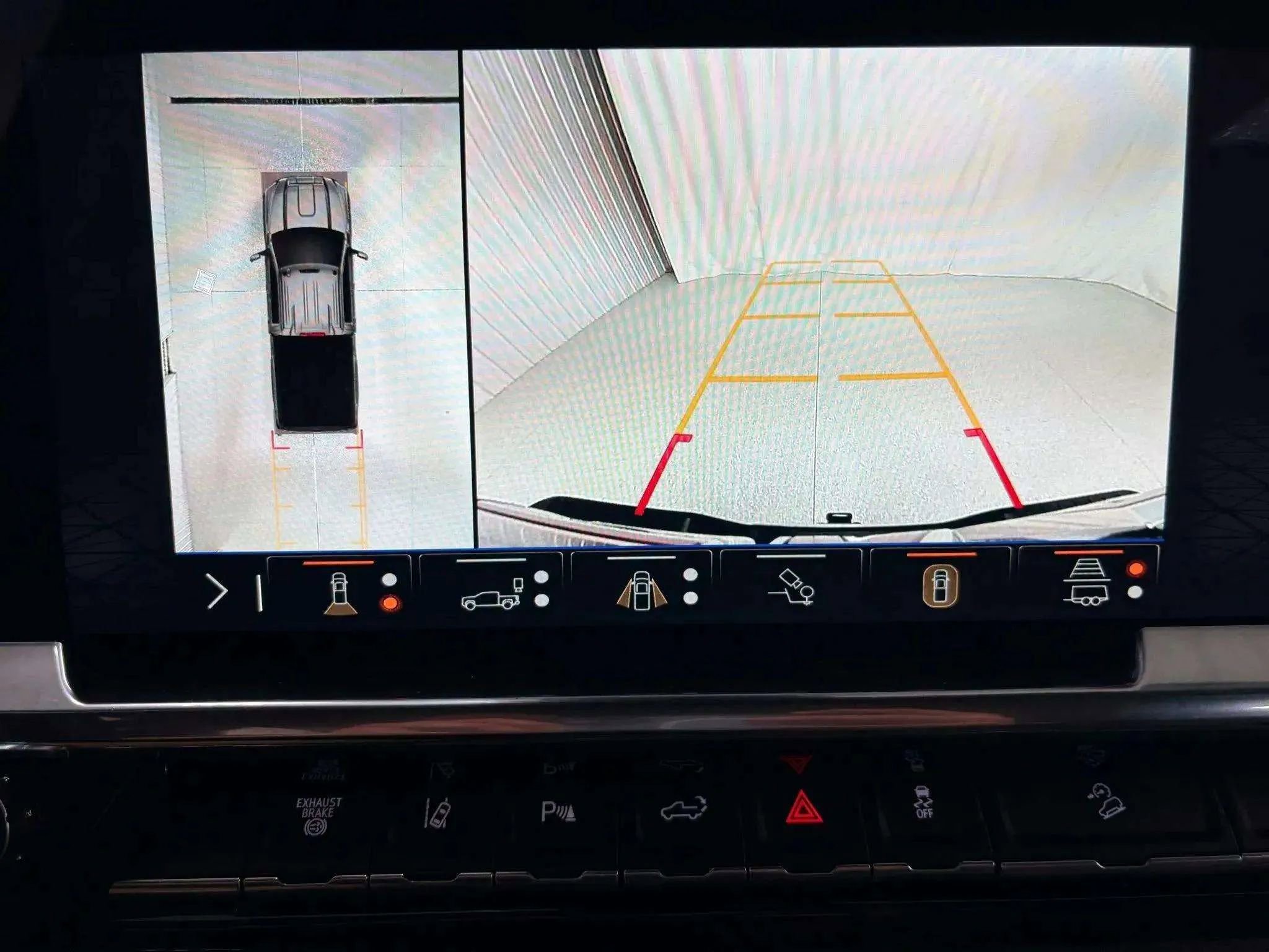 Used 2024 GMC Sierra 2500 SLT w/ SLT Convenience Package image 23