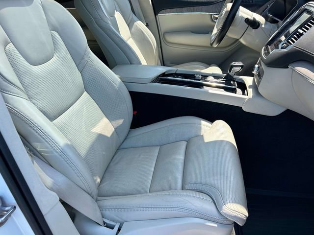Used 2022 Volvo XC90 T6 Inscription w/ Lounge Package AWD/4WD image 24