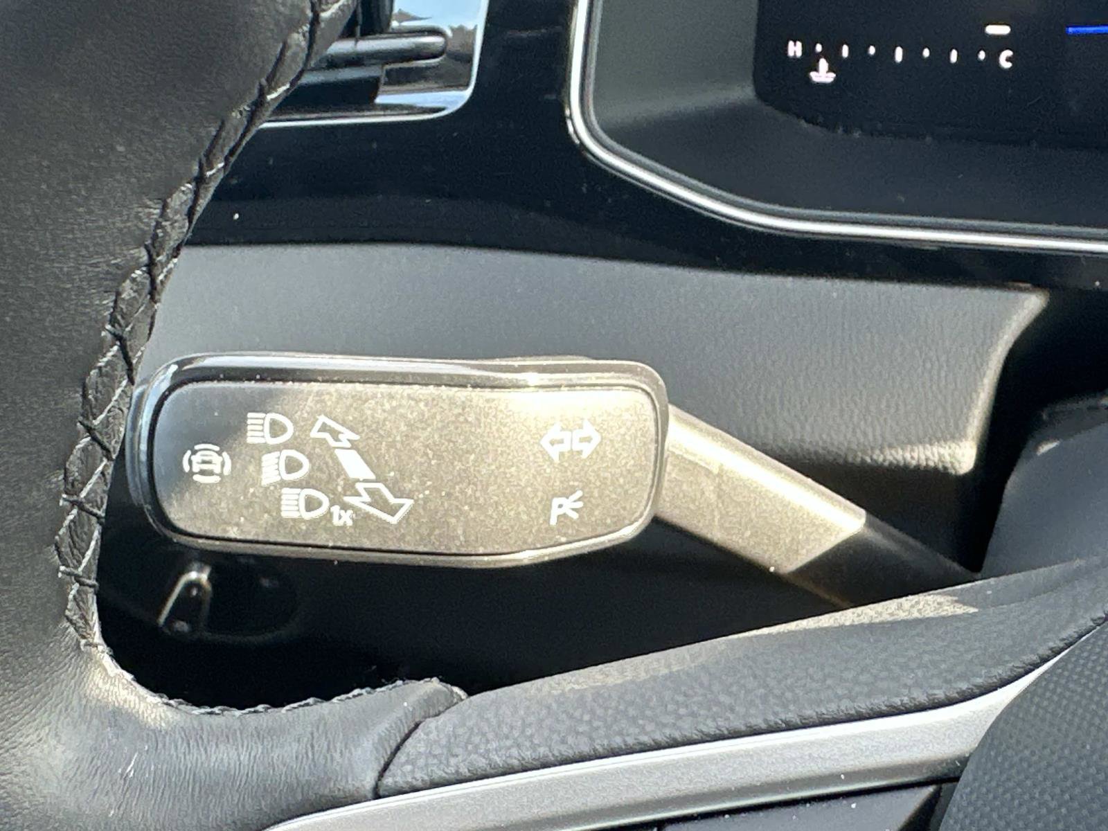 Used 2025 Volkswagen Jetta Sport image 25