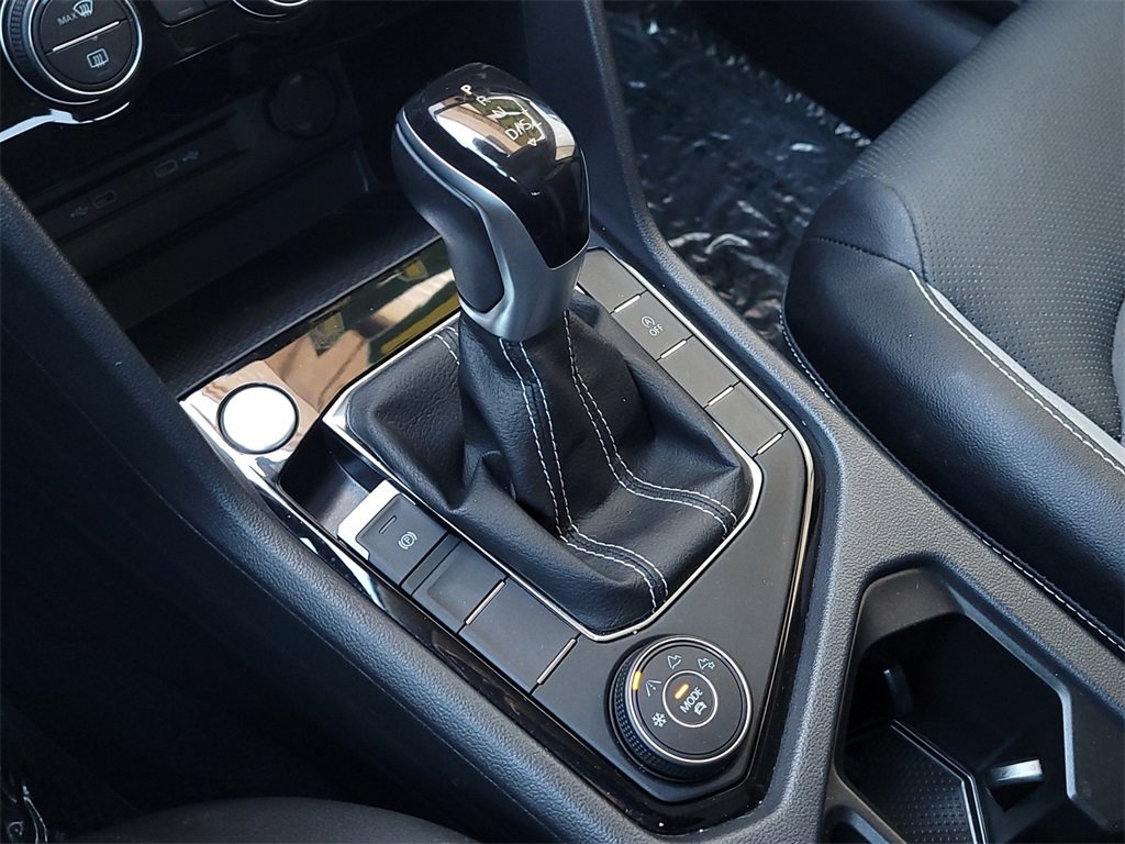 Used 2022 Volkswagen Taos SEL image 19