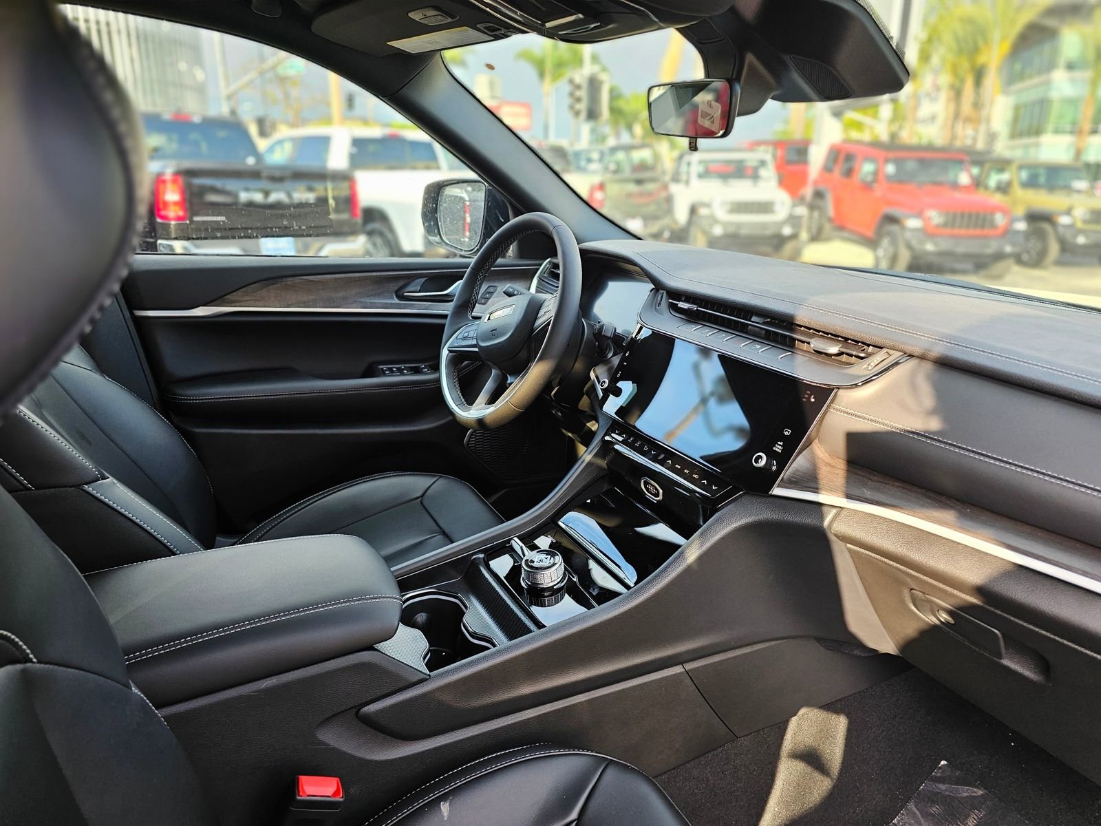 New 2026 Jeep Grand Cherokee L Limited AWD/4WD image 25