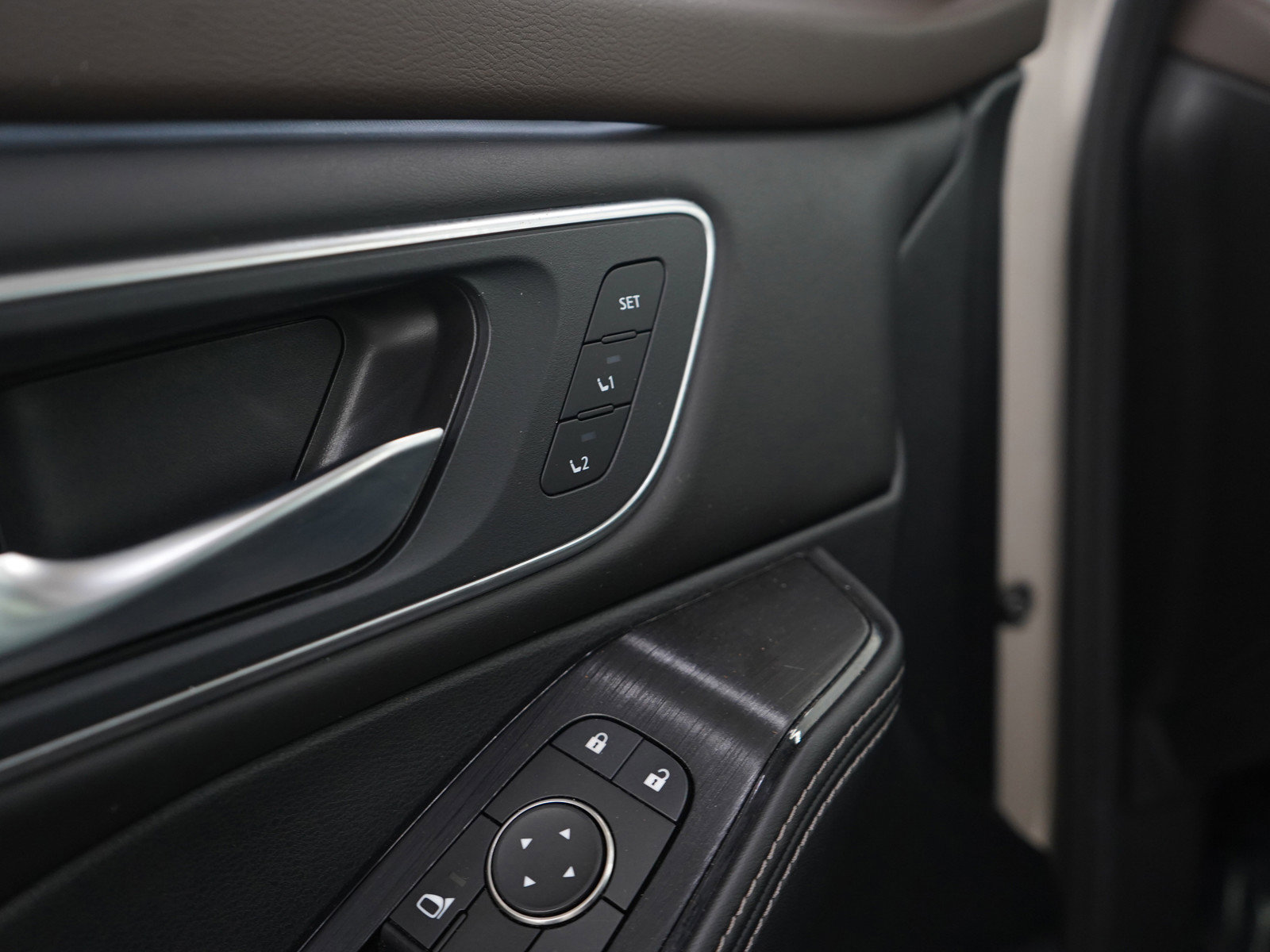 Used 2022 Nissan Rogue Platinum w/ Head-Up Display Package image 22