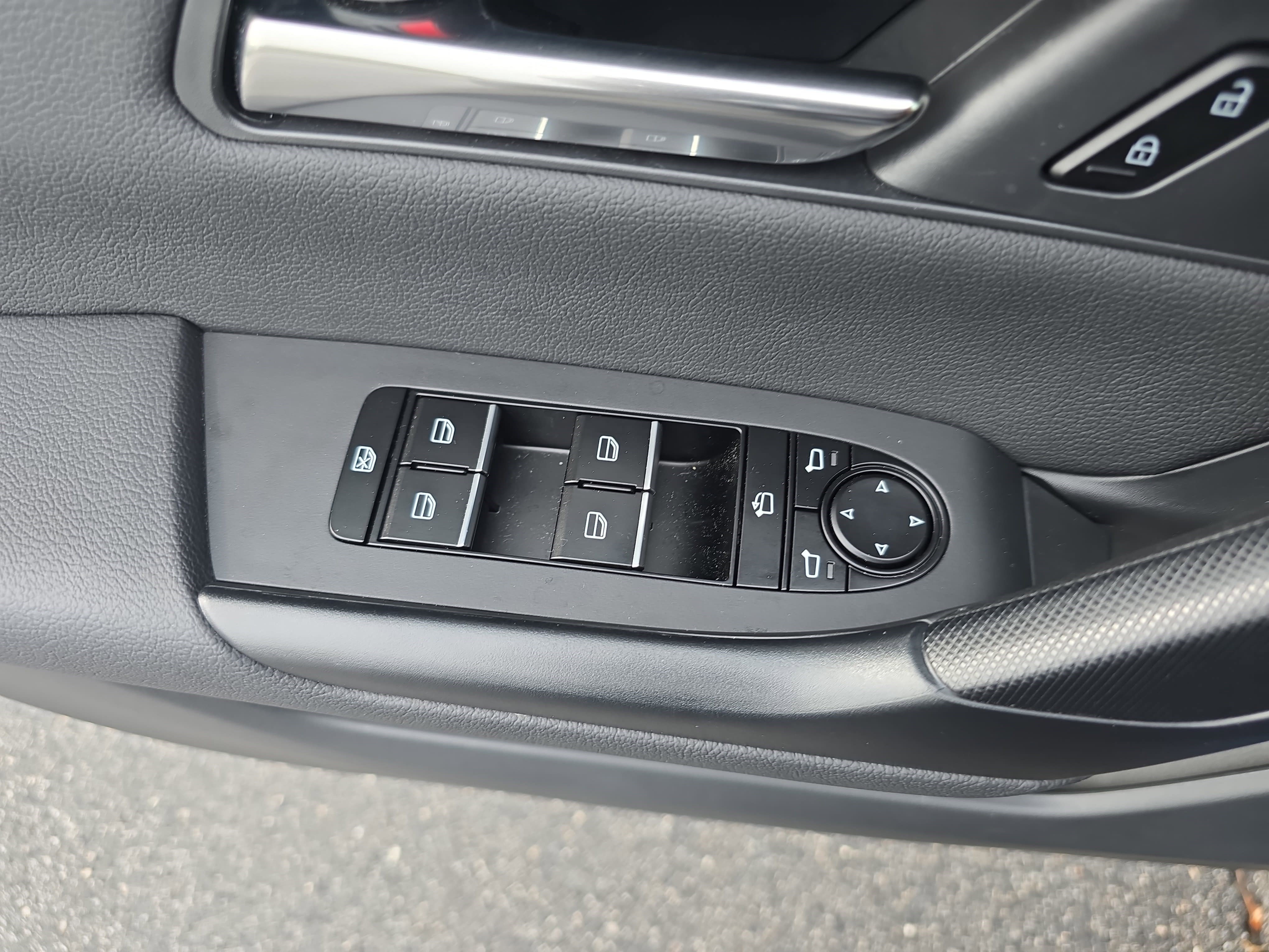 Used 2025 MAZDA CX-50 AWD 2.5 S w/ Weather Package image 28