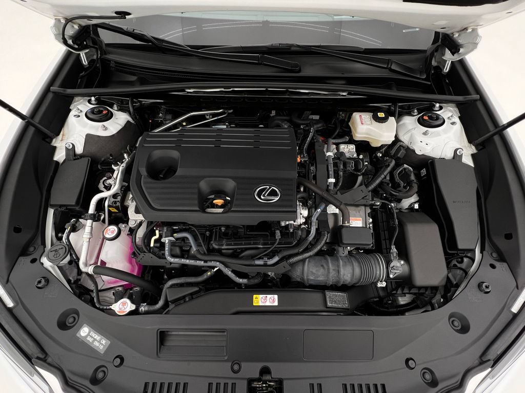 Used 2025 Lexus ES 300h w/ Luxury Package FWD image 26